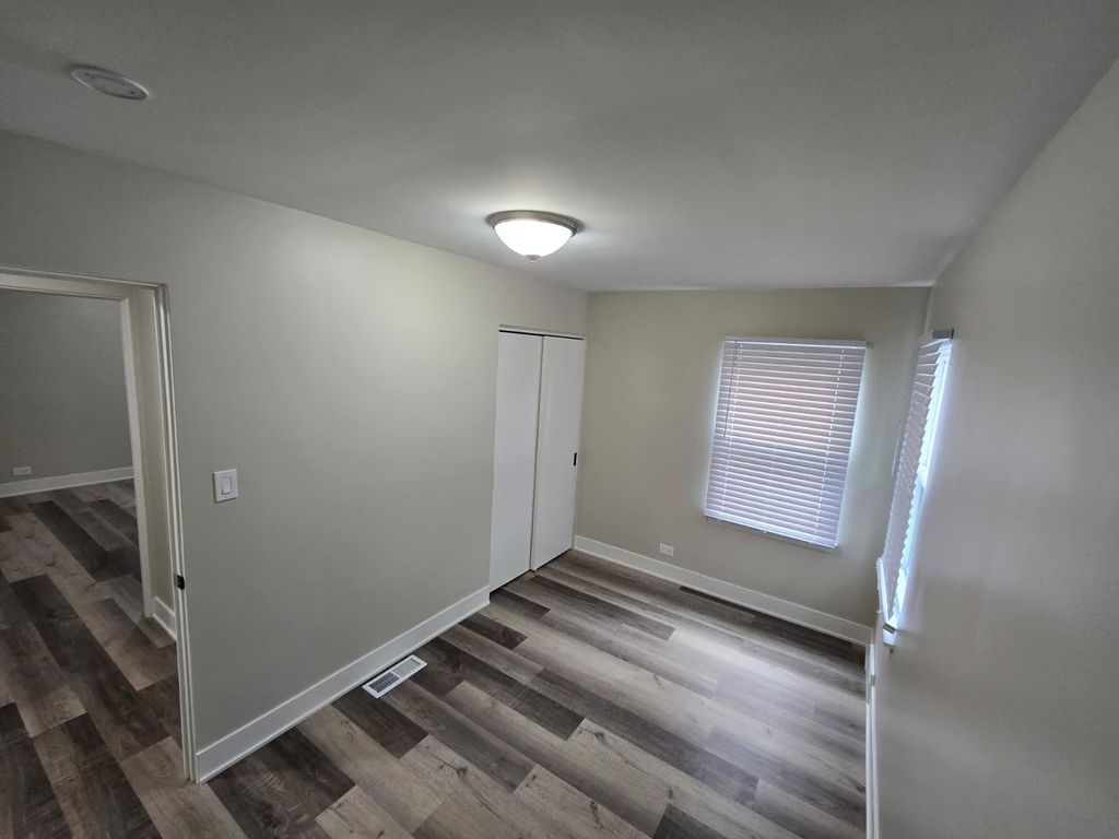 5522 Pershing Avenue - Photo 12