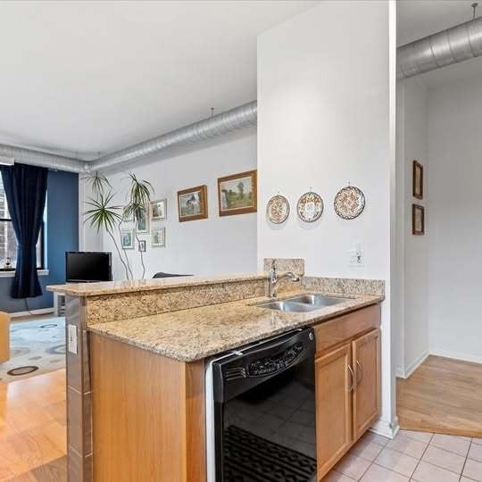 950 W Leland Avenue - Photo 7