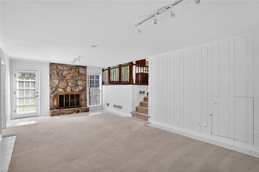 447 Cove Drive - Photo 6
