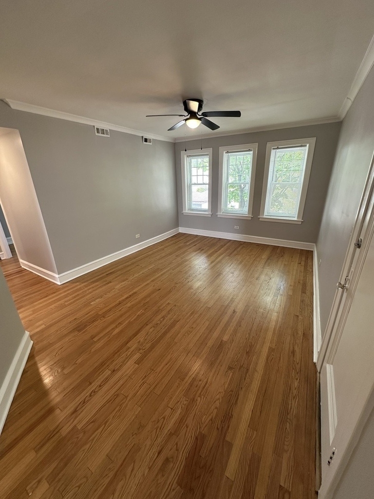 5735 W Wellington Avenue - Photo 1