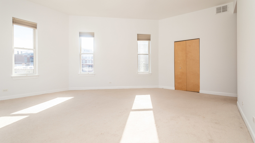 845 W Altgeld Street - Photo 16