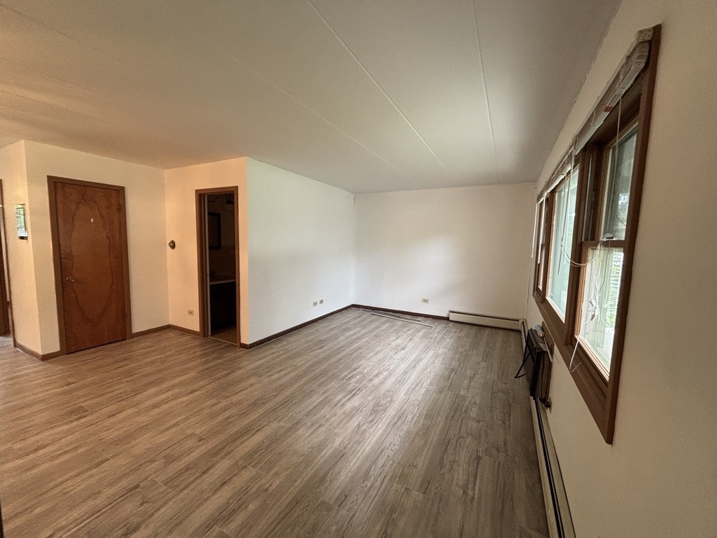 581 Burlington Avenue - Photo 3