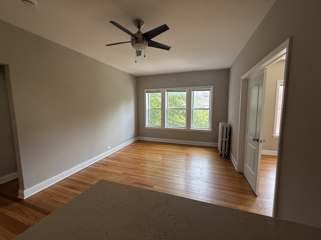 836 E 53rd Street - Photo 6
