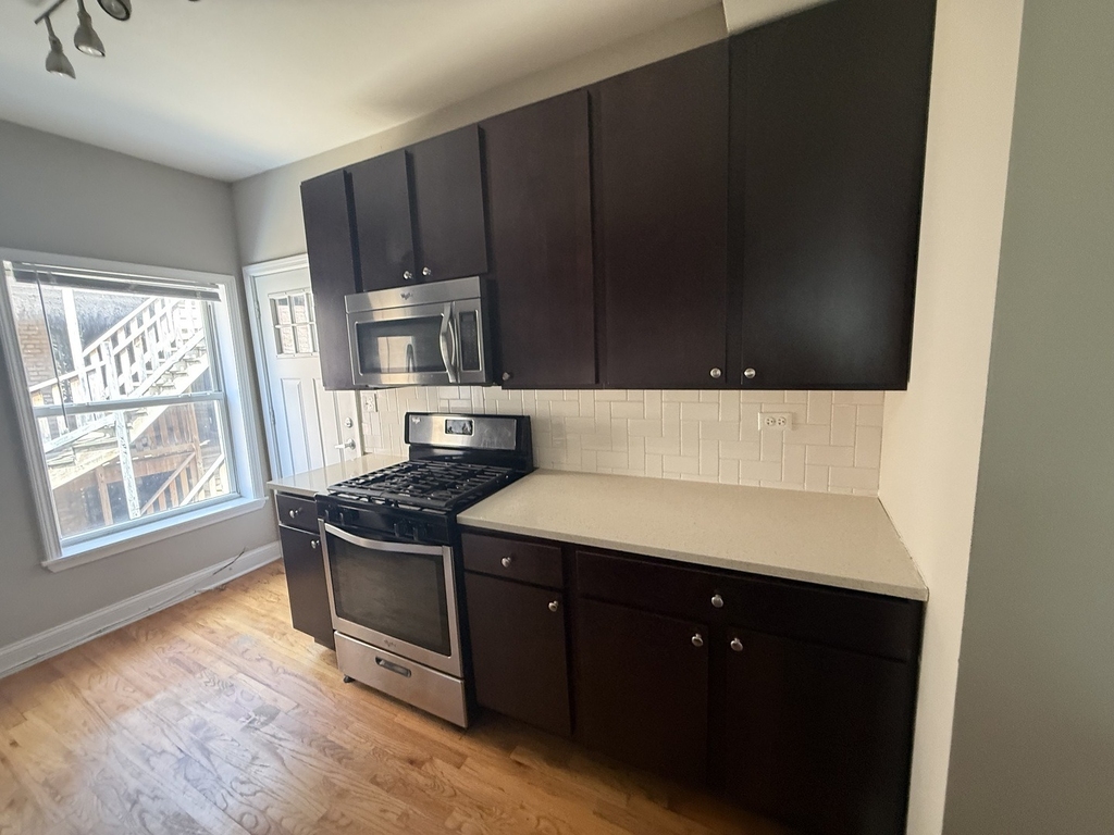 836 E 53rd Street - Photo 3