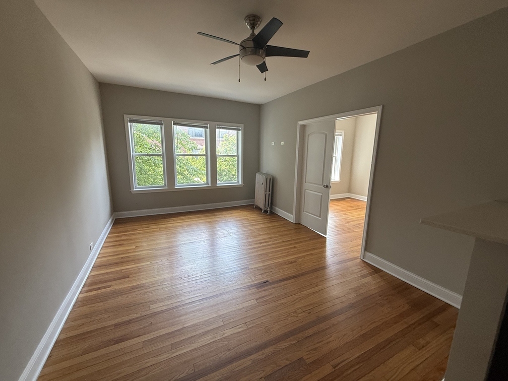 836 E 53rd Street - Photo 2