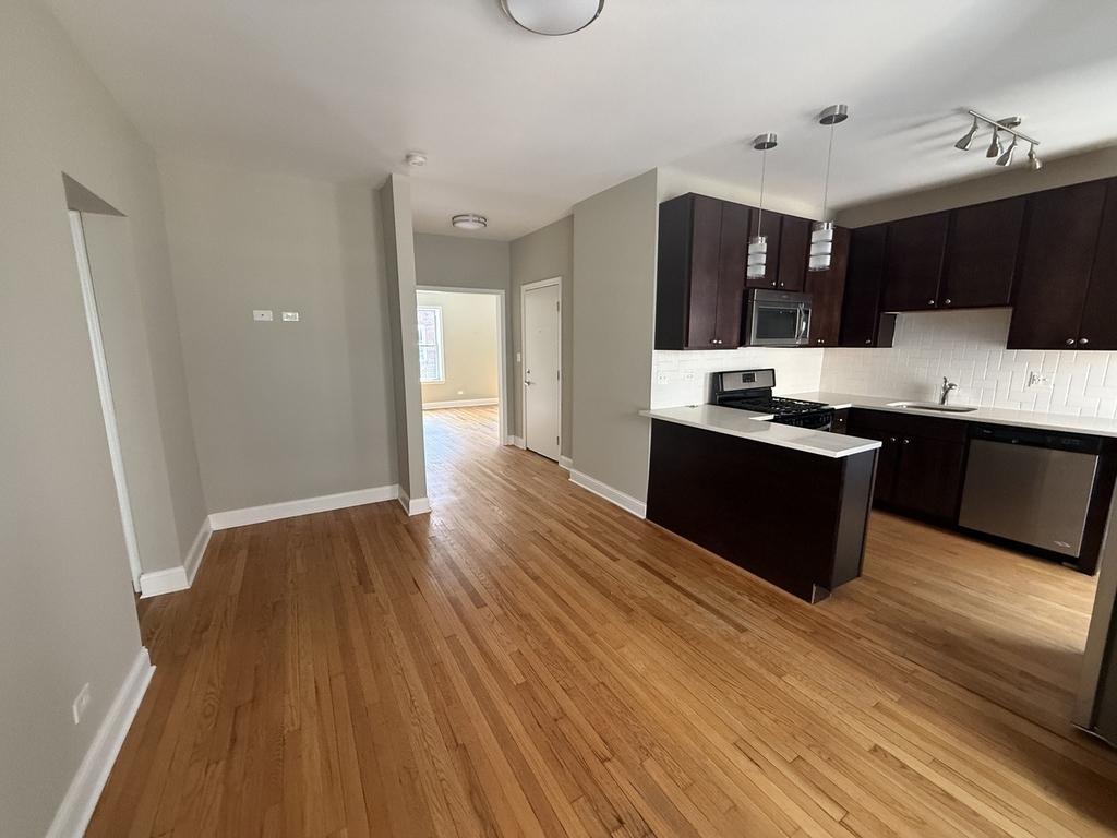 836 E 53rd Street - Photo 6