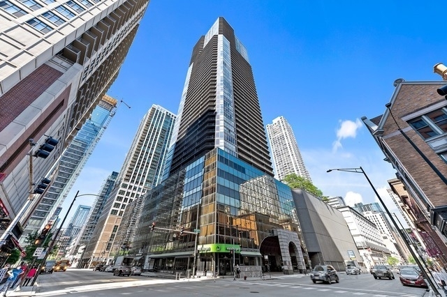 10 E Ontario Street - Photo 0