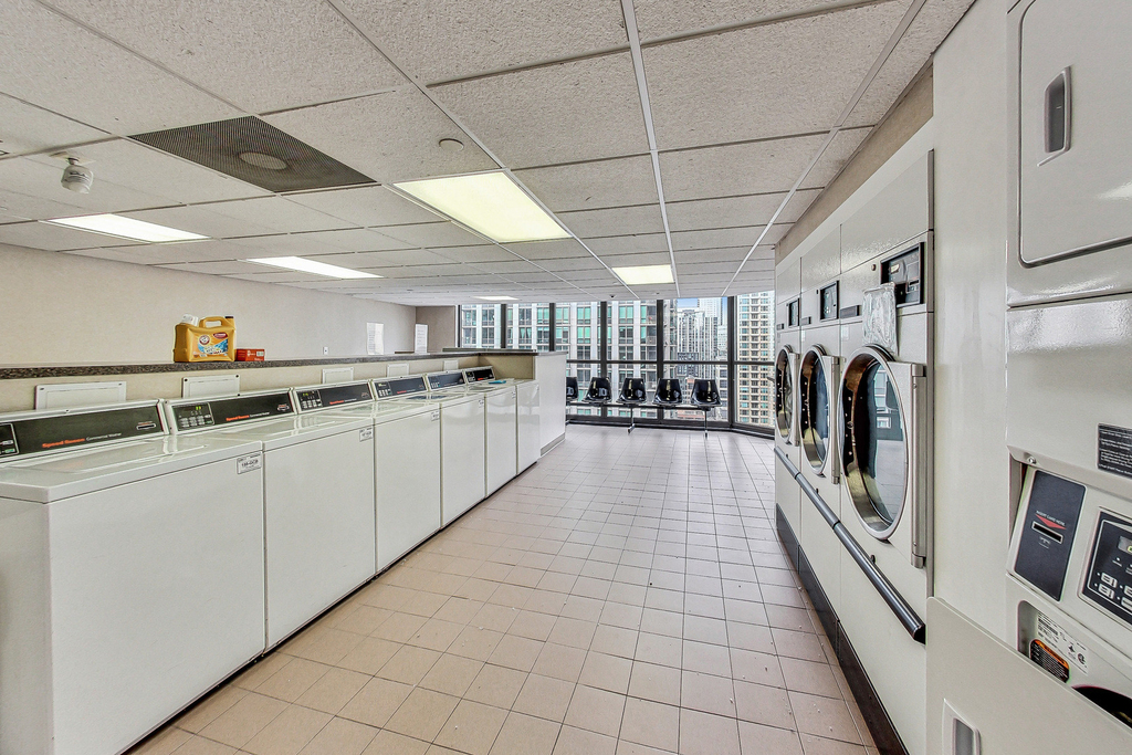 10 E Ontario Street - Photo 30