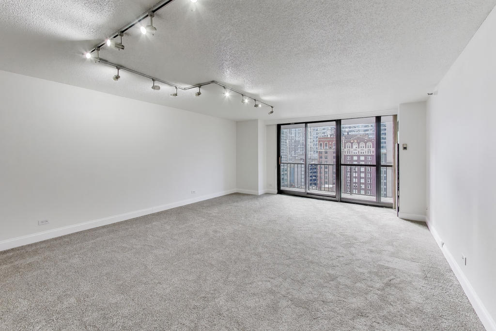 10 E Ontario Street - Photo 6
