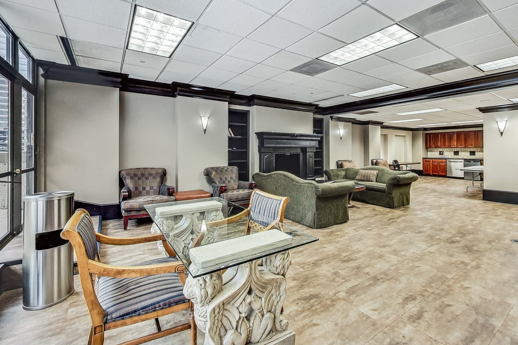 10 E Ontario Street - Photo 26