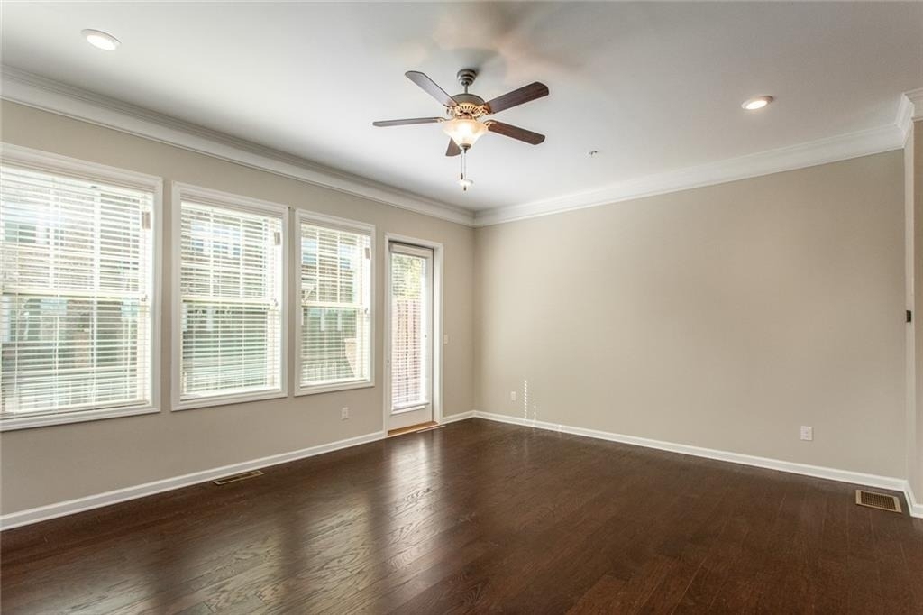 335 Beacons Place - Photo 17