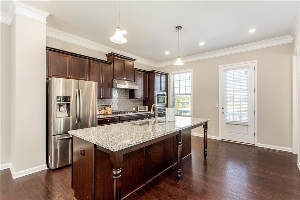 335 Beacons Place - Photo 6