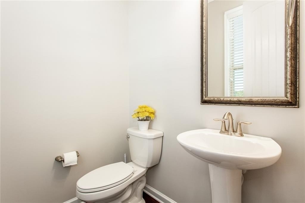 335 Beacons Place - Photo 9