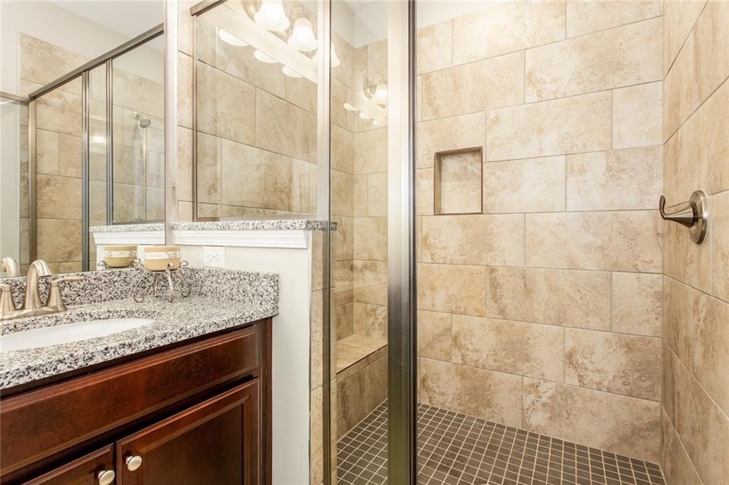 335 Beacons Place - Photo 24