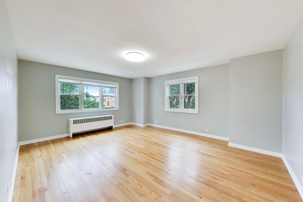 6405 N Normandy Avenue - Photo 2