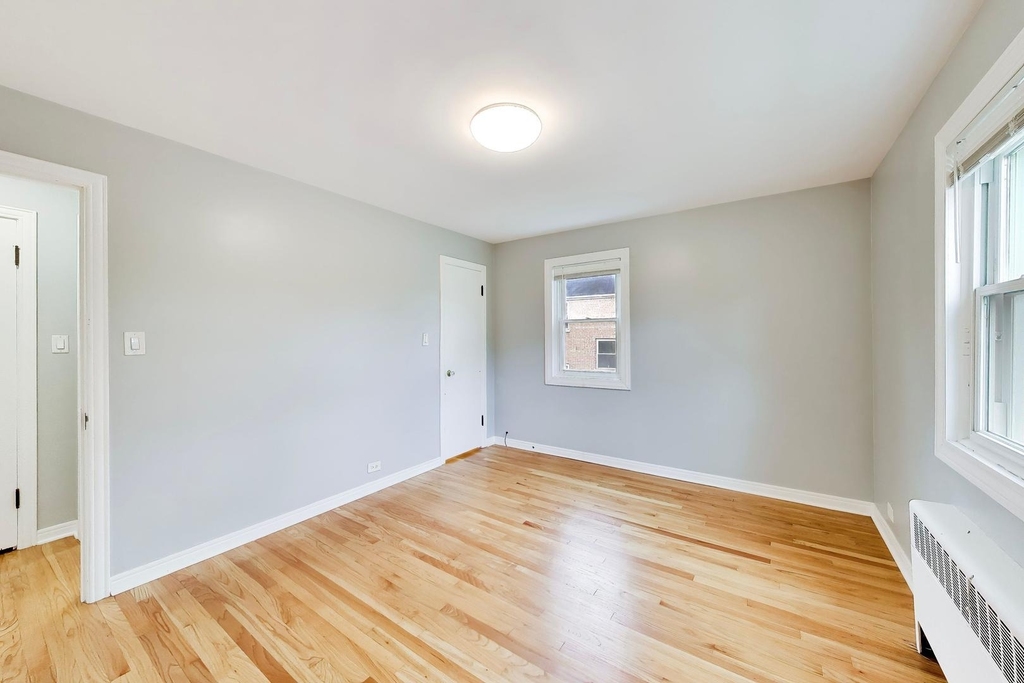 6405 N Normandy Avenue - Photo 9