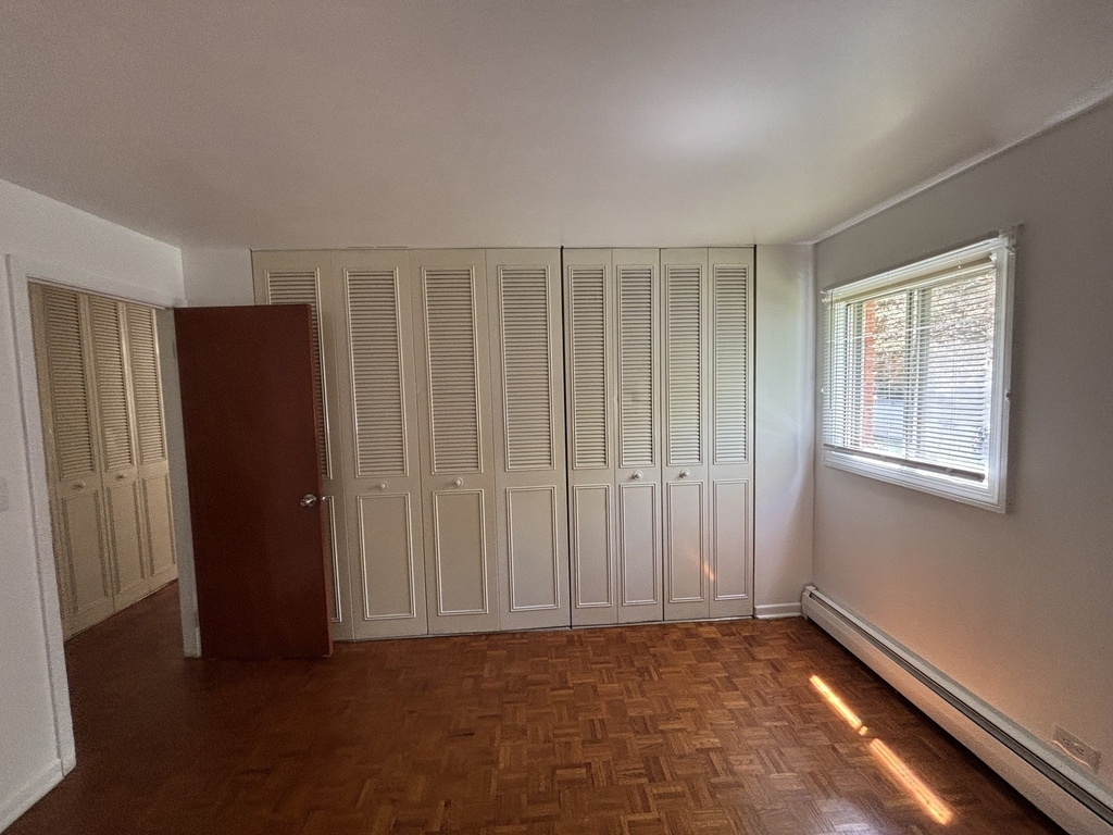 435 Burlington Avenue - Photo 3