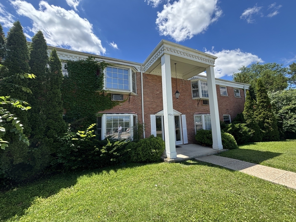 435 Burlington Avenue - Photo 0