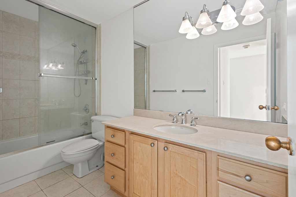 211 E Ohio Street - Photo 14