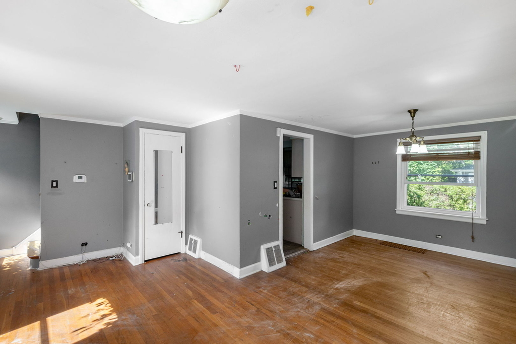 407 Dodge Avenue - Photo 2