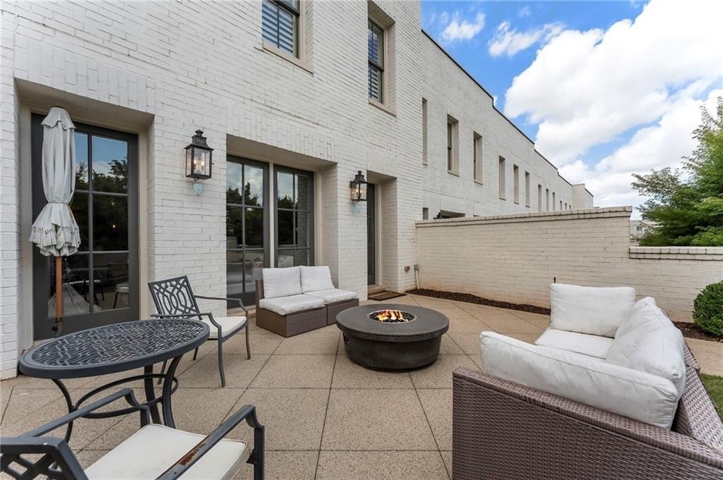 323 S Esplanade - Photo 3