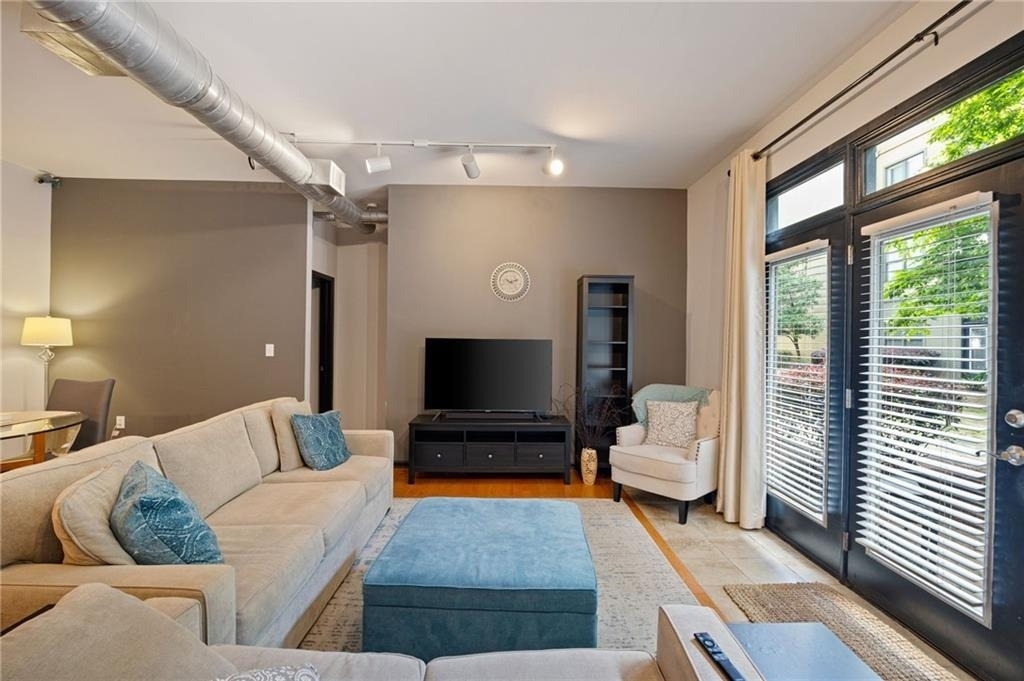 5300 Peachtree Road - Photo 11