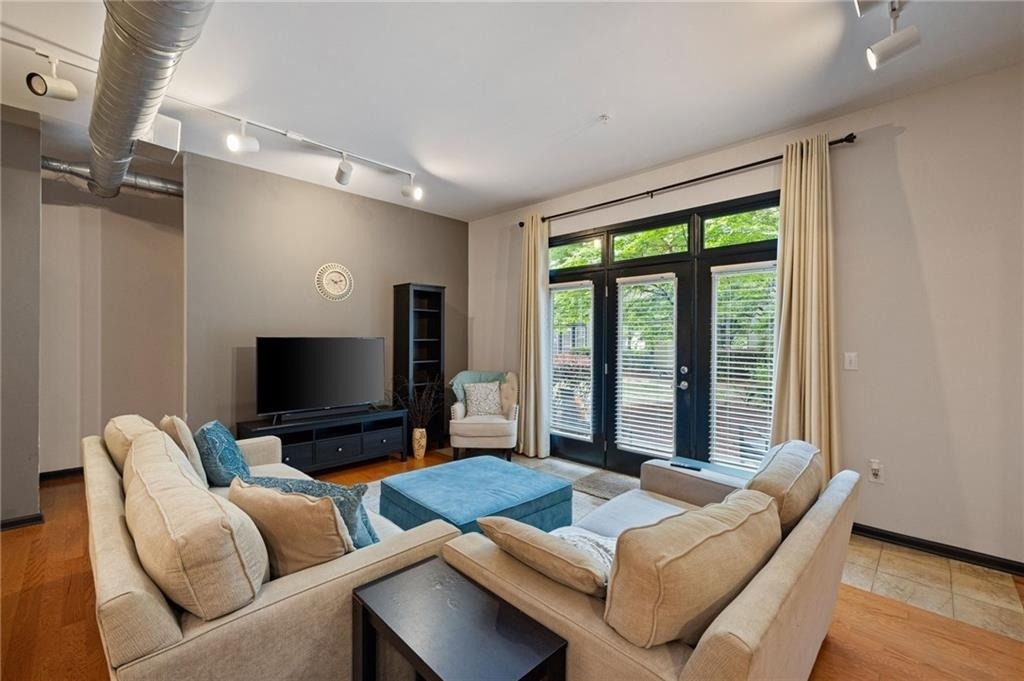 5300 Peachtree Road - Photo 10