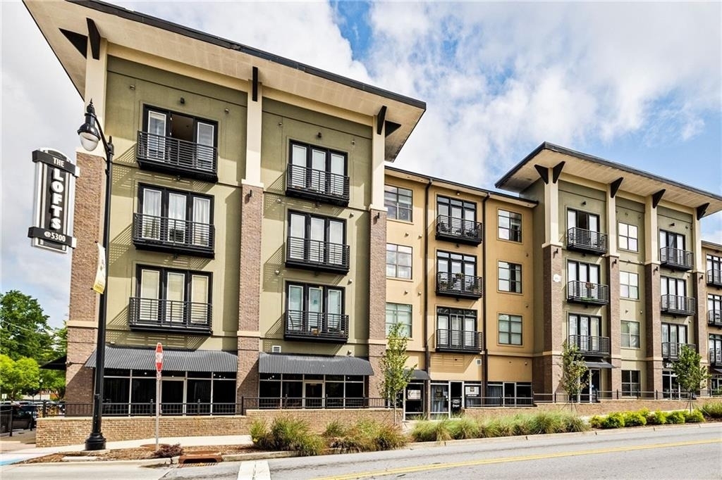 5300 Peachtree Road - Photo 0
