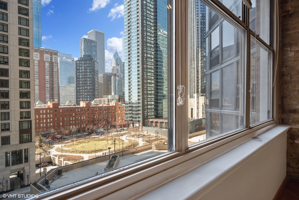 540 N Lake Shore Drive - Photo 11