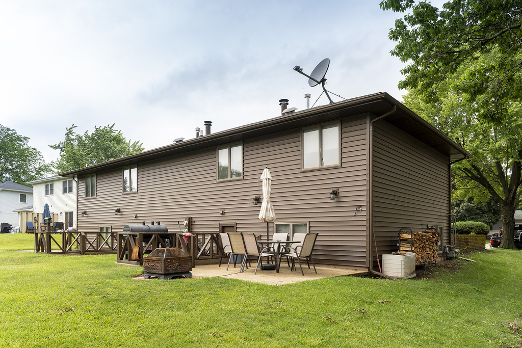 77 Joy Street - Photo 2