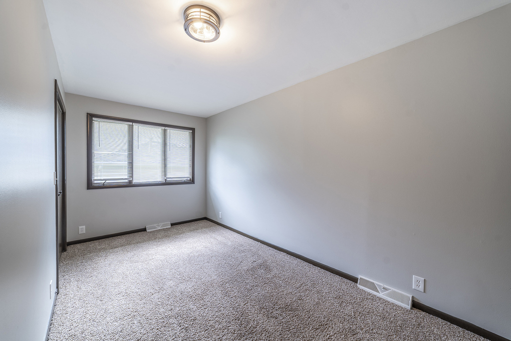 77 Joy Street - Photo 9
