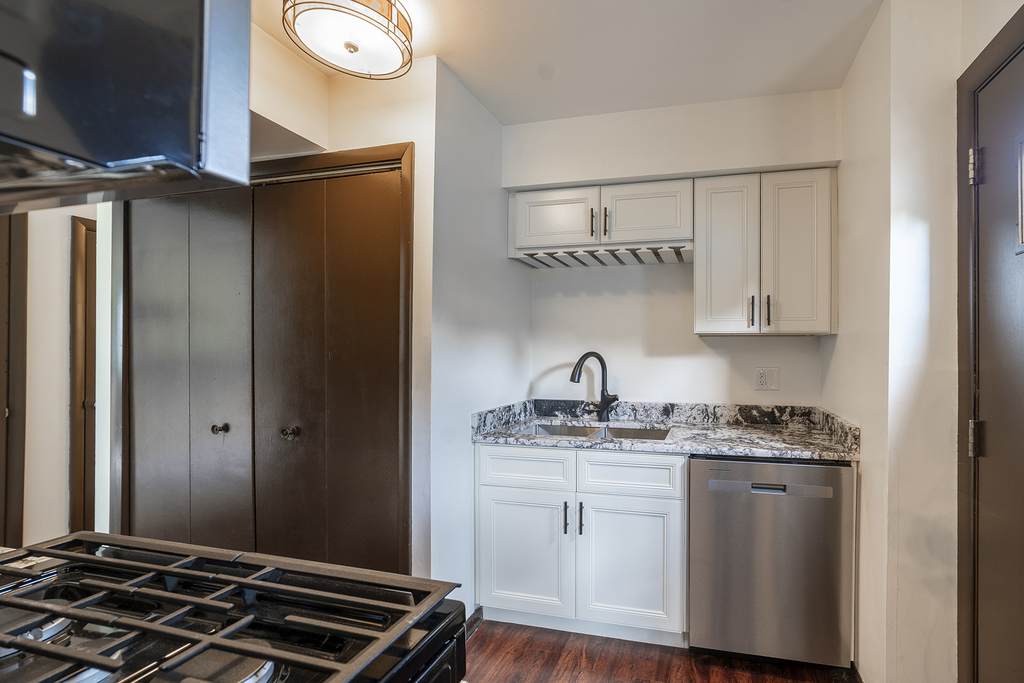 77 Joy Street - Photo 6