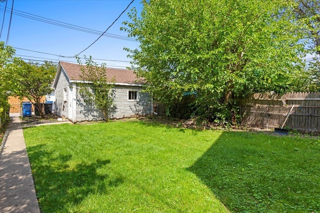 5344 W Eddy Street - Photo 6