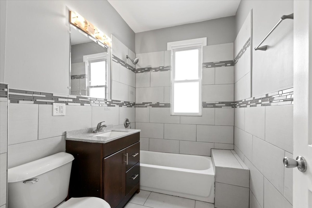 5344 W Eddy Street - Photo 3