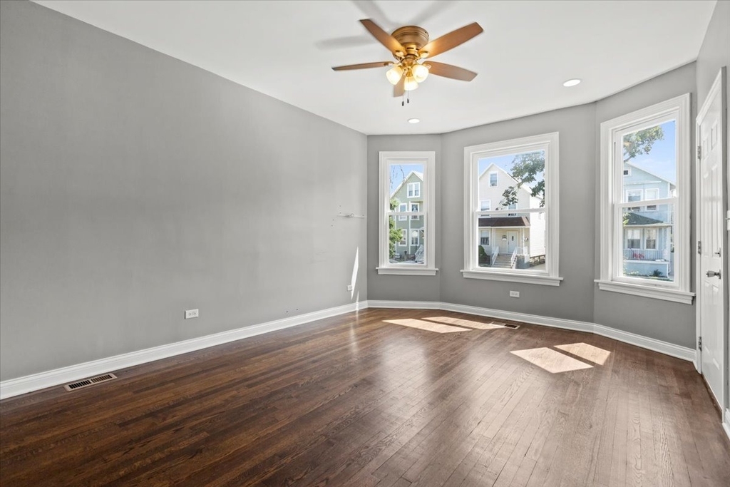 5344 W Eddy Street - Photo 4