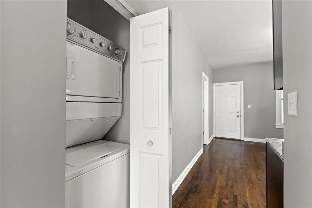 5344 W Eddy Street - Photo 5