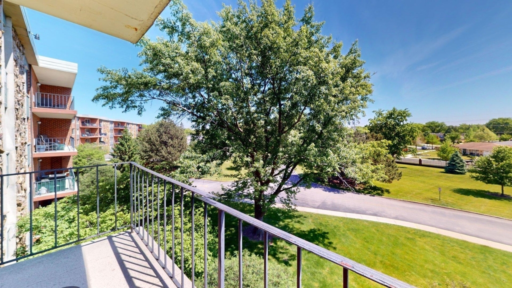 16 E Old Willow Road - Photo 14