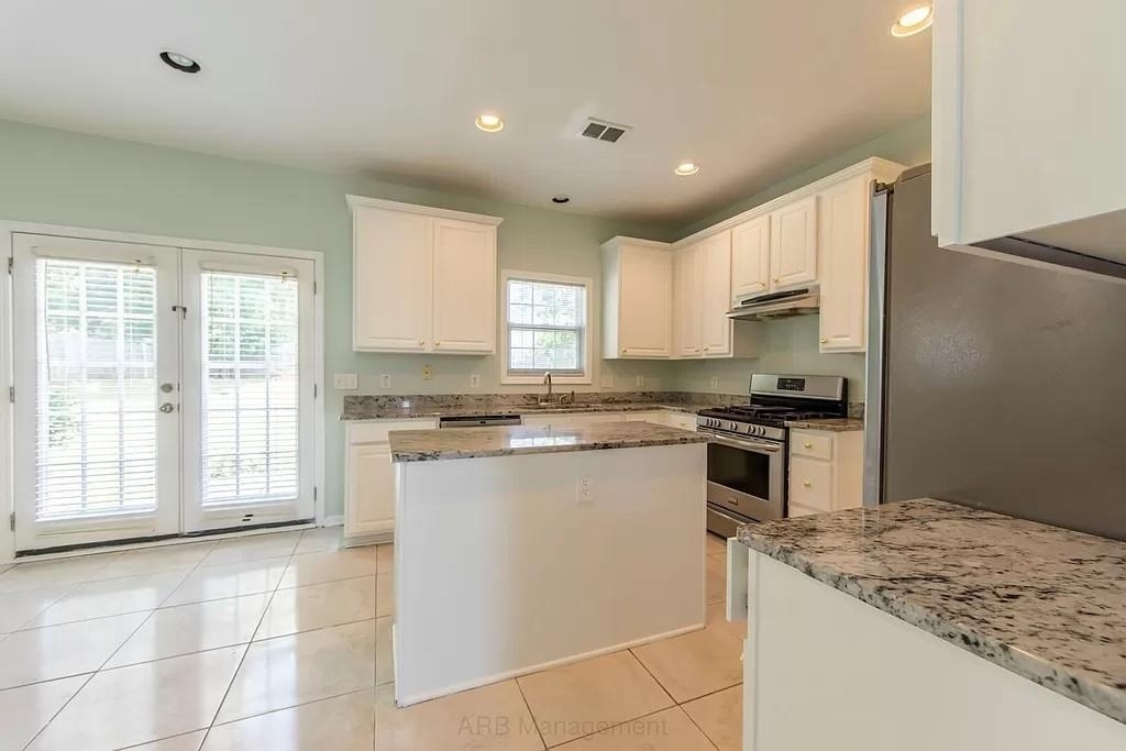 3985 Shallowford Green Court - Photo 4
