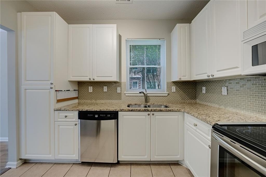 10 Perimeter Summit Boulevard Ne - Photo 24