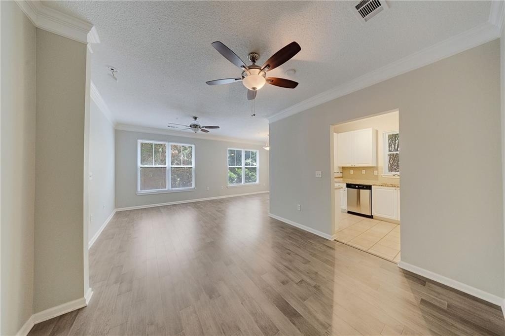 10 Perimeter Summit Boulevard Ne - Photo 12