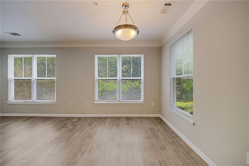 10 Perimeter Summit Boulevard Ne - Photo 17