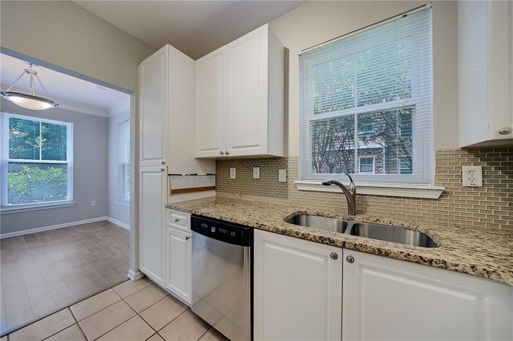 10 Perimeter Summit Boulevard Ne - Photo 23