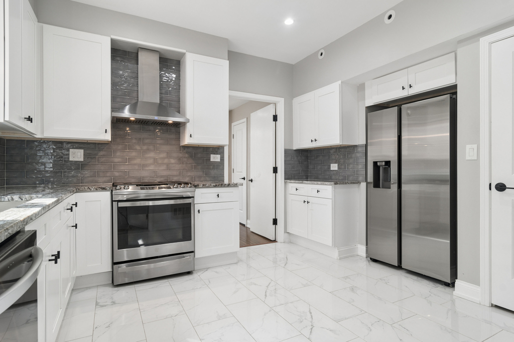 2247 W Estes Avenue - Photo 6