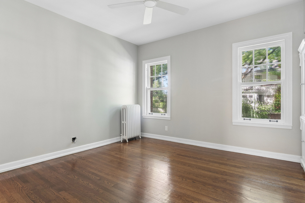 2247 W Estes Avenue - Photo 10