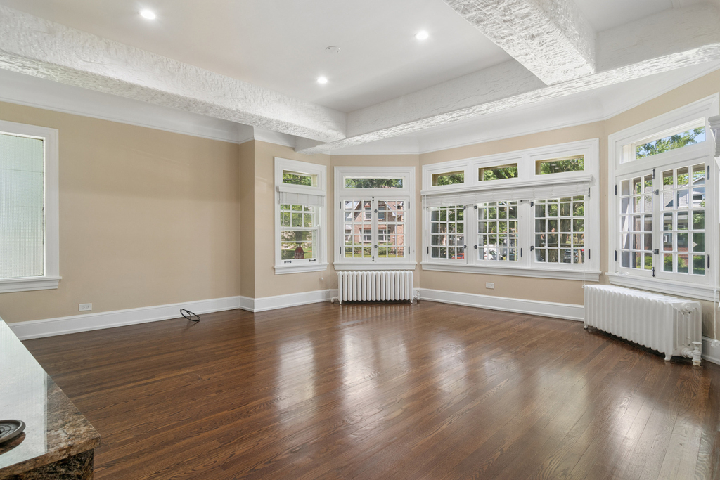 2247 W Estes Avenue - Photo 4