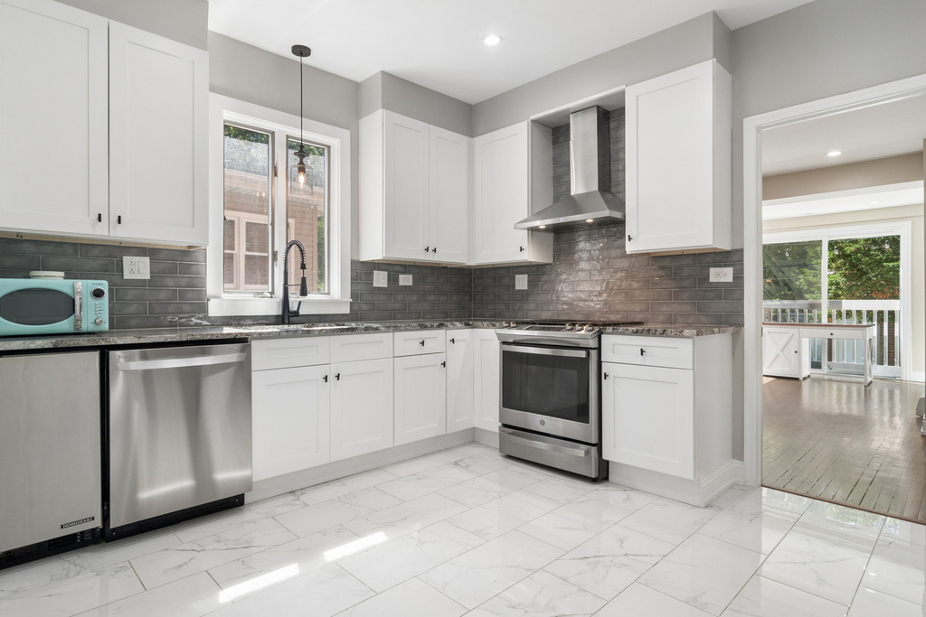 2247 W Estes Avenue - Photo 7