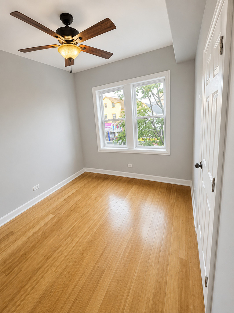 1922 W 47th Street - Photo 3