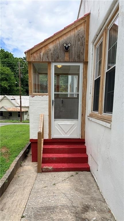 403 E Elm Street - Photo 18