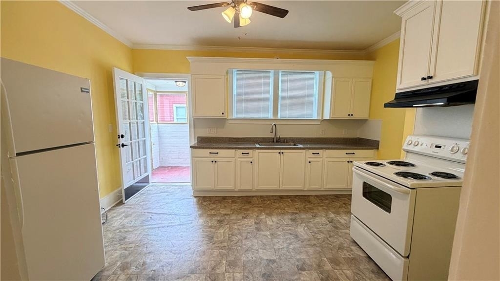 403 E Elm Street - Photo 7