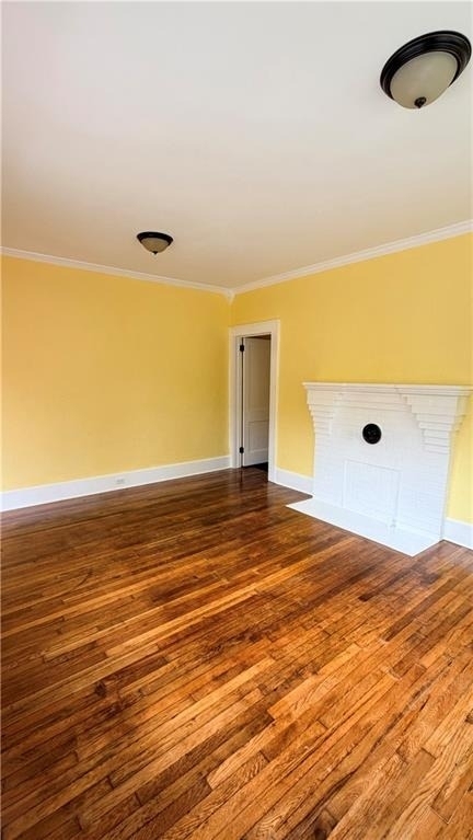 403 E Elm Street - Photo 4